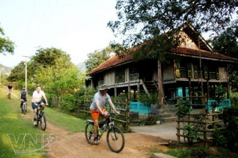 Tour Du Lịch Hà Nội Mai Châu 1 Ngày